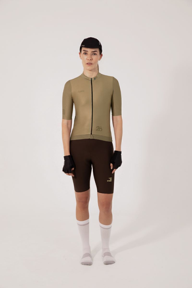 Jersey Fem Essential Gold